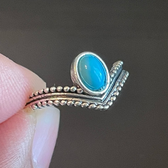Turquoise stone princess crown ring - Picture 8 of 8